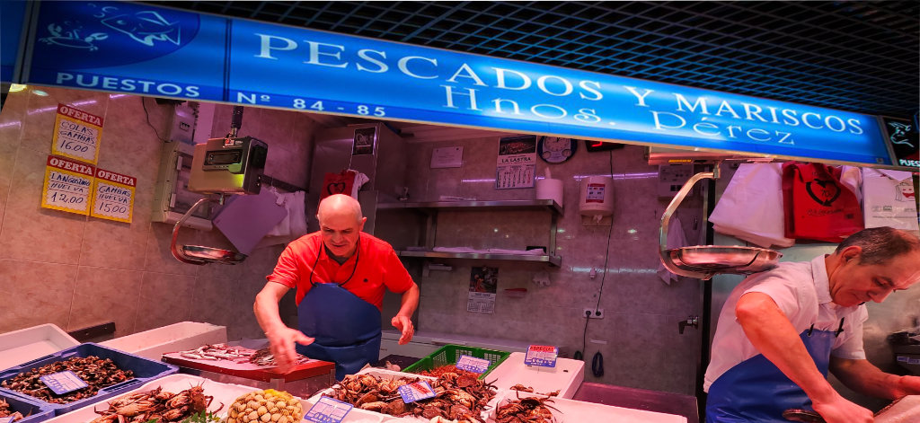 Pulpo cocido, bogavante y percebes puesto 84-85 Mercado Santa María de la Cabeza